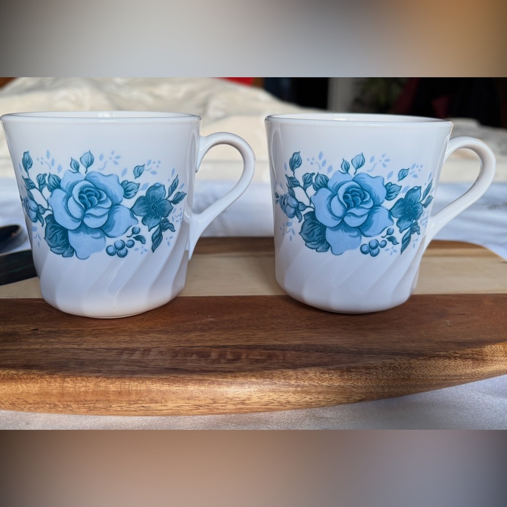 Vintage Corningware “Blue Velvet” swirl coffee mugs